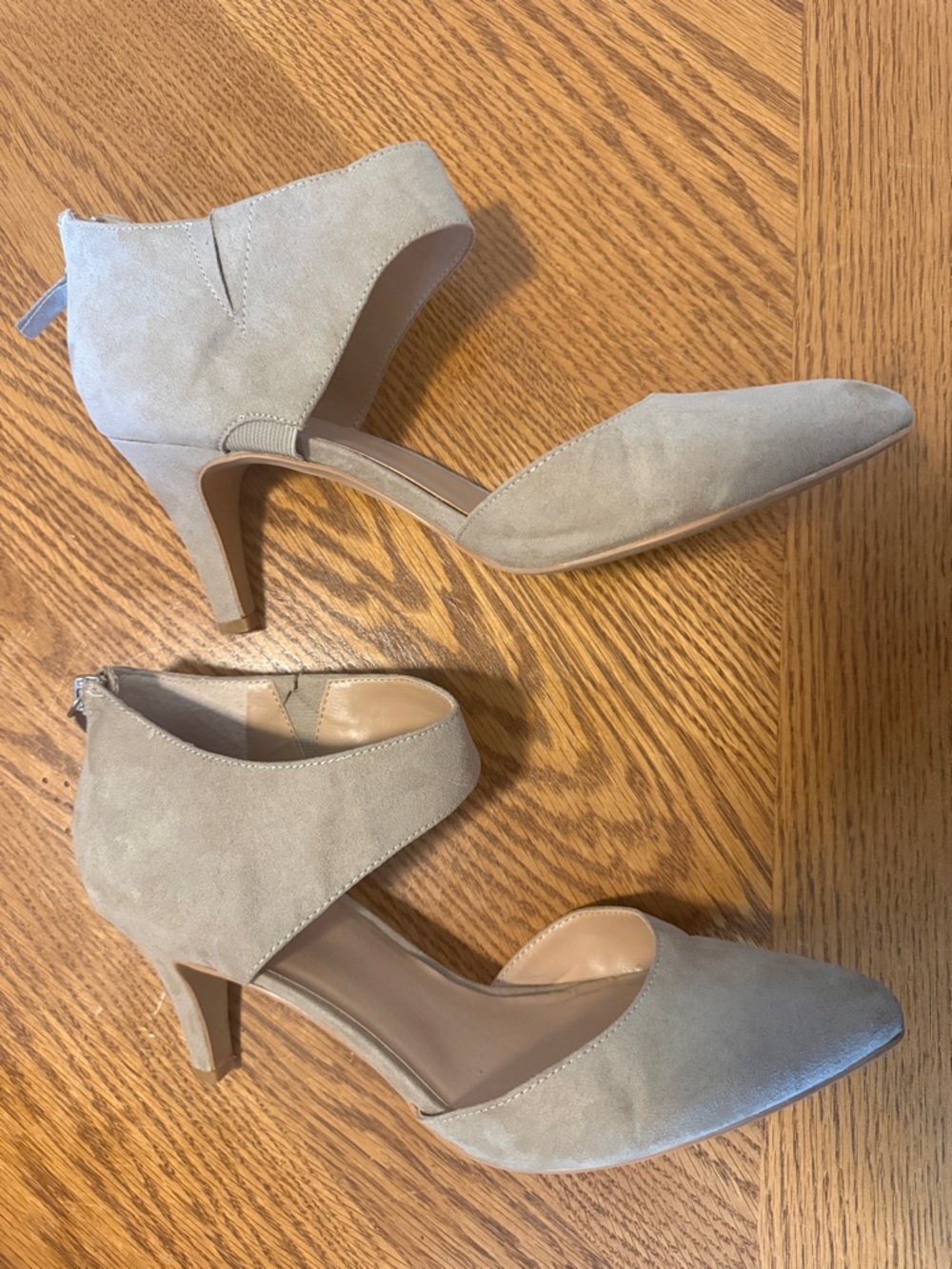 Kelly & Katie Renilla faux suede pointed heel - Picture 3 of 4